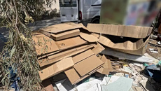 Συνελήφθη 41χρονος που πέταγε μπάζα στο Αιγάλεω