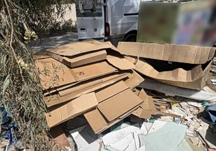 Συνελήφθη 41χρονος που πέταγε μπάζα στο Αιγάλεω