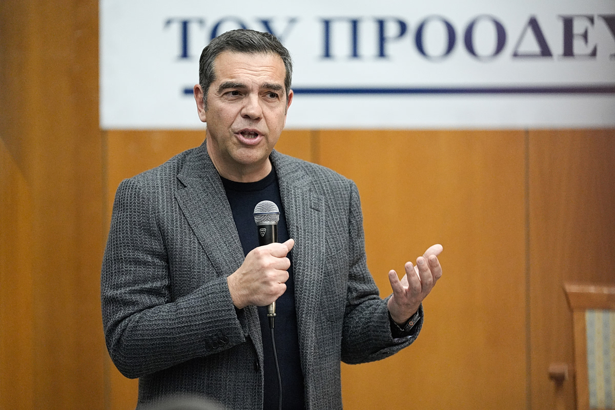 Αιχμηρό σχόλιο Τσίπρα για υποκλοπές και παρακολουθούμενους υπουργούς –  «Εν δυνάμει εκβιαζόμενος… τα σχόλια περιττεύουν»