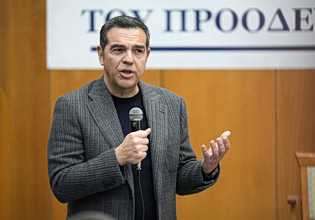 Αιχμηρό σχόλιο Τσίπρα για υποκλοπές και παρακολουθούμενους υπουργούς –  «Εν δυνάμει εκβιαζόμενος… τα σχόλια περιττεύουν»