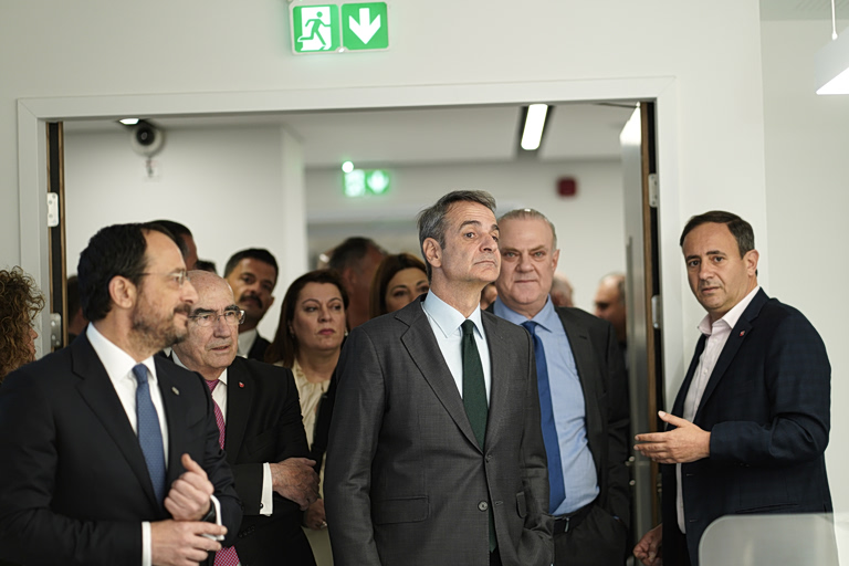 Πρωθυπουργός ντελιβεράς ιδιωτικών συμφερόντων