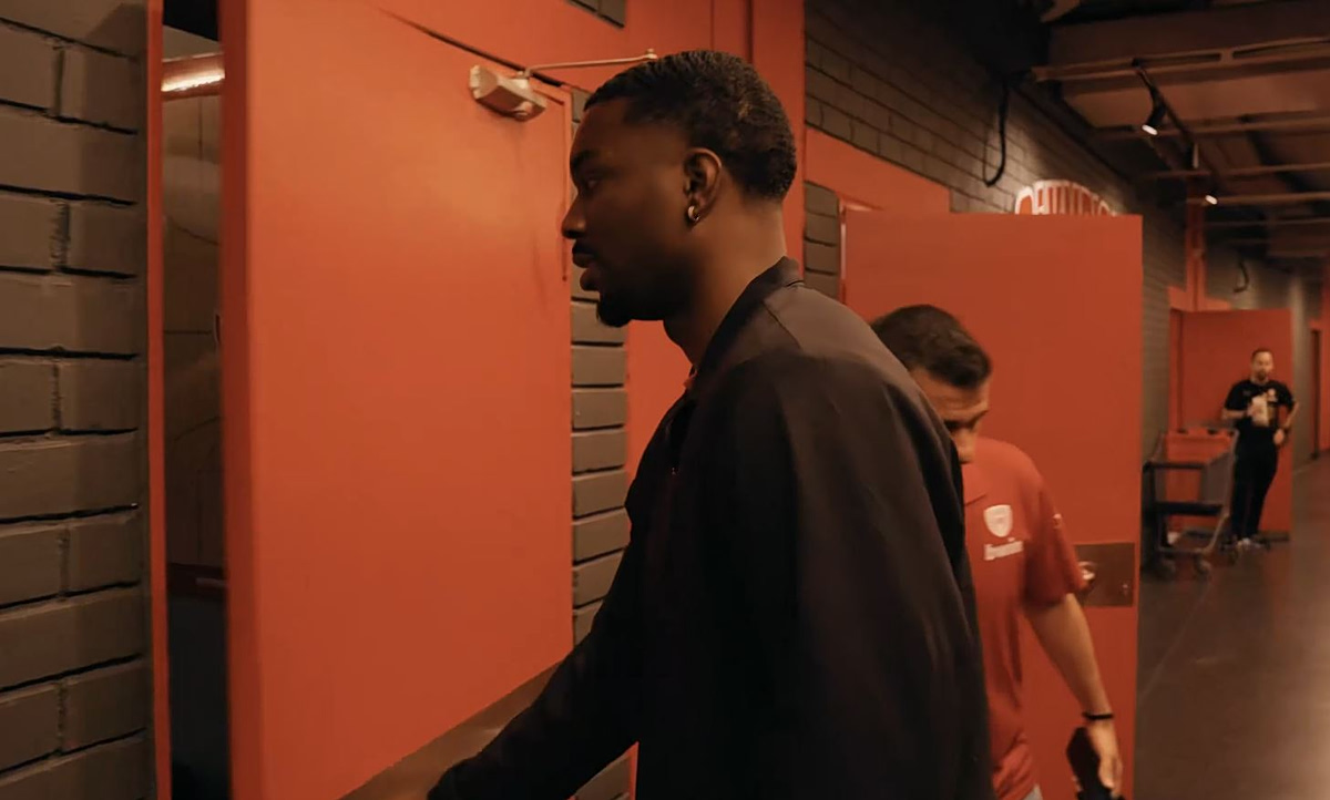 Η έκπληξη του Κίναν Έβανς: Επέστρεψε στα αποδυτήρια του Ολυμπιακού (vid)