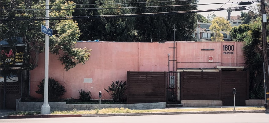 Θλίψη και απώλεια… Ντιν Σαμεσίμα, Χωρίς τίτλο (Closed 1995), 1995-97. Φωτογραφία: Ευγενική παραχώρηση του καλλιτέχνη και της Soft Opening, Λονδίνο