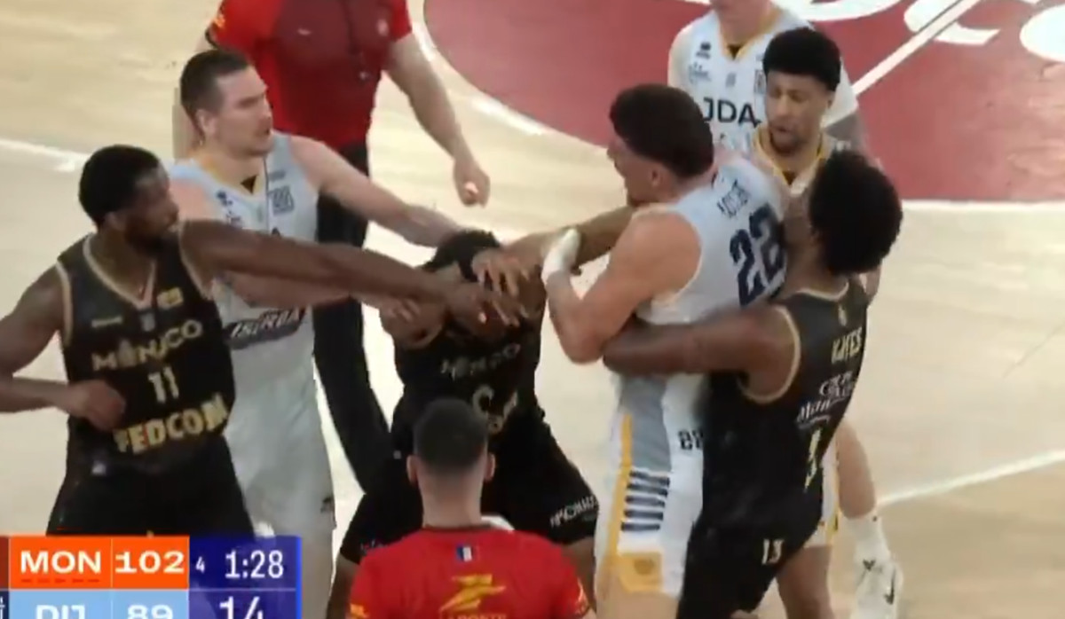 «Ροντέο» το Μονακό – Ντιζόν: Σοβαρό επεισόδιο μεταξύ παικτών – Αιμορραγούσε ο Λοσέρ (vid)