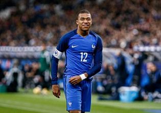 Συγκλονίζει ο Εμπαπέ: «Με αποκαλούσαν μαϊμού – Ήθελα να φύγω από την εθνική Γαλλίας»