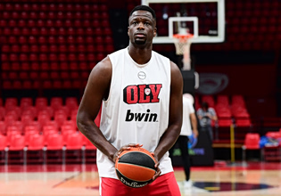 Ολυμπιακός: Η προετοιμασία του Φαλ και η συνομιλία του Φουρνιέ με τον Ερτέλ (vid)