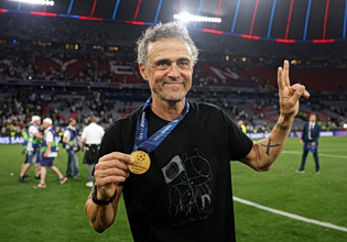 Δεν πάει πουθενά ο Λουίς Ενρίκε: Ανανεώνει το συμβόλαιο του με την Παρί Σεν Ζερμέν