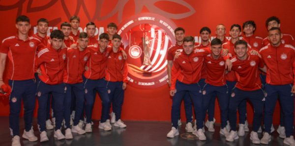 Ολυμπιακός: Οι παίκτες της Ακαδημίας βρέθηκαν στο Μουσείο (pics, vid)