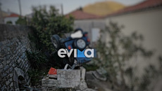 Εύβοια: Αυτοκίνητο εξετράπη της πορείας του και κατέληξε σε αυλή σπιτιού – Στο νοσοκομείο ο οδηγός