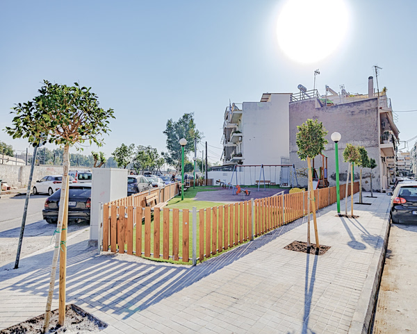 Καμίνια: Πλήρης ανακατασκευή παιδικής χαράς και βελτίωση του δημόσιου χώρου από τον Δήμο Πειραιά