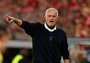 «Ο Φλορεντίνο Πέρεθ θέλει να φέρει πίσω στη Ρεάλ τον Μουρίνιο»