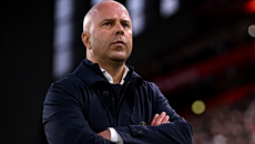 «Δεν το κουνάει… από την Λίβερπουλ ο Σλοτ»