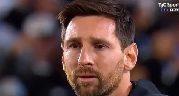 «Λύγισε» ο Μέσι στο «Μπομπονέρα» – Τα δάκρυα και το «μήνυμα» για το μέλλον του στην Εθνική (vid)