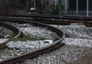 Ακινητοποιήθηκε τρένο στη γραμμή Θεσσαλονίκη – Έδεσσα λόγω πτώσης δέντρου