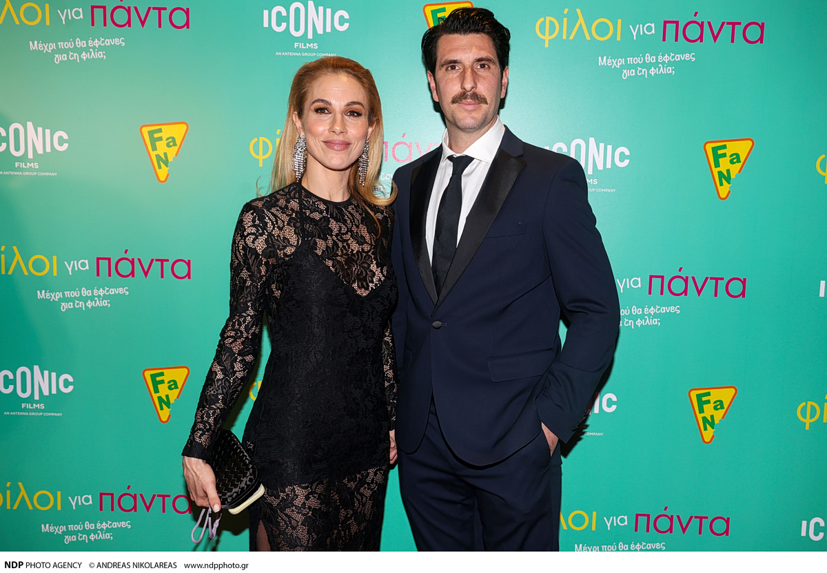 Ντορέττα Παπαδημητρίου – Γιώργος Γεροντιδάκης: Χέρι -χέρι στη Μύκονο ανταλλάσσουν φιλιά