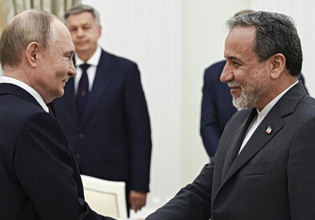 Συνάντηση Αραγτσί, Πούτιν στη Μόσχα – Μερτς: Οι ΗΠΑ «ταπεινώνονται» από το Ιράν, δεν διαφαίνεται τέλος στη σύγκρουση