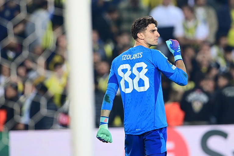 Ο Ολυμπιακός θυμήθηκε την επική πρόκριση επί της Φενέρ και τις επεμβάσεις του Τζολάκη στα πέναλτι (pic, vid)