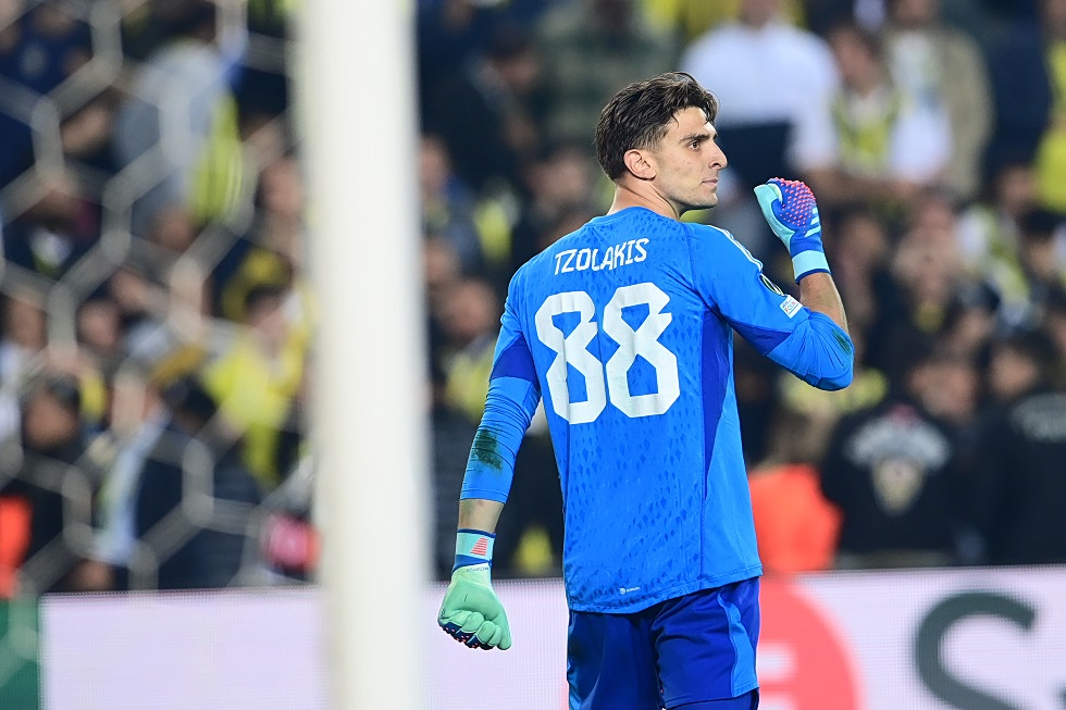 Ο Ολυμπιακός θυμήθηκε την επική πρόκριση επί της Φενέρ και τις επεμβάσεις του Τζολάκη στα πέναλτι (pic, vid)