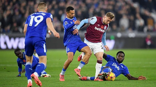 LIVE: Γουέστ Χαμ – Έβερτον