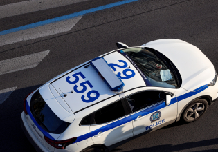 Σοβαρό επεισόδιο μεταξύ οδηγών: Ξεκίνησαν τον καβγά στο Ίλιον και κατέληξαν στο Περιστέρι – Πέντε συλλήψεις