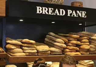 Αρτοποιοί: «Ασφυκτιούν» οι φούρνοι της γειτονιάς