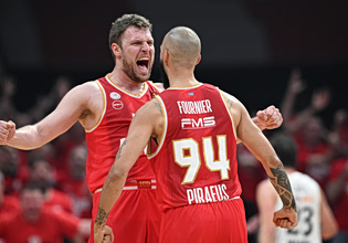 Η τρομερή ανάρτηση του Φουρνιέ για τον… κοιμώμενο MVP, Βεζένκοφ (pics)