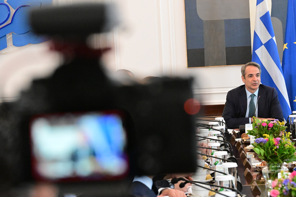 Σκάνδαλο ΟΠΕΚΕΠΕ: Η «καυτή πατάτα» για το Μαξίμου και η «βροχή» αιτημάτων για πρόωρες κάλπες