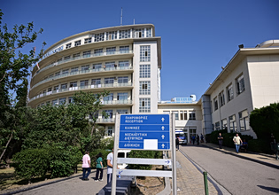 Λιοσίων: Αποσωληνώθηκε η 16χρονη που παρασύρθηκε από μηχανή και εγκαταλείφθηκε αιμόφυρτη