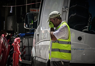 Εργατικά δυστυχήματα: Αρνητικό ρεκόρ τετραετίας το 2025 – 8 αυτοκτονίες, 22 θάνατοι από θερμική καταπόνηση