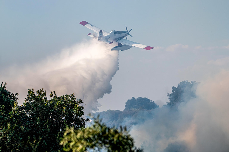 Φωτιά σε δασική έκταση στη Σκιάθο - Μεγάλη κινητοποίηση της πυροσβεστικής
