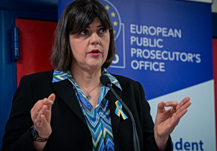 Ώρα για «θεσμικές απαντήσεις» από την Κοβέσι – Τι θα συζητήσει με τον Γ. Φλωρίδη