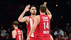 Αυτή είναι η καλύτερη πεντάδα της Euroleague – Μέσα Βεζένκοφ και Μιλουτίνοφ (pic)
