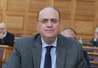 Οργή και προβληματισμός στη ΝΔ για τον Μακάριο Λαζαρίδη – Αναμένουν με αγωνία τις αποφάσεις Μητσοτάκη