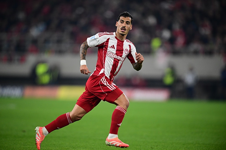 Ο Τσικίνιο ευχήθηκε Καλό Πάσχα με τη φανέλα της Εθνικής Ελλάδας (pic)