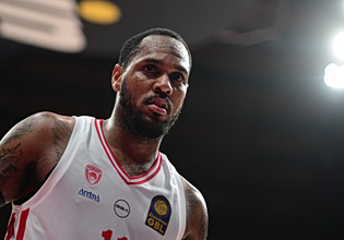 Μόρις: «Όλοι θέλουν να κάνουν το καλύτερό τους παιχνίδι κόντρα στον Ολυμπιακό»