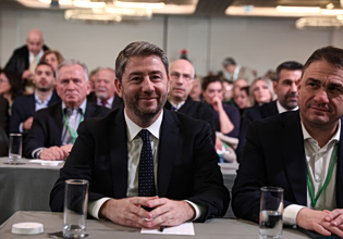 Τσουκαλάς: Πανικόβλητη η κυβέρνηση, σεβασμός αλά καρτ στη Δικαιοσύνη από τη Νέα Δημοκρατία