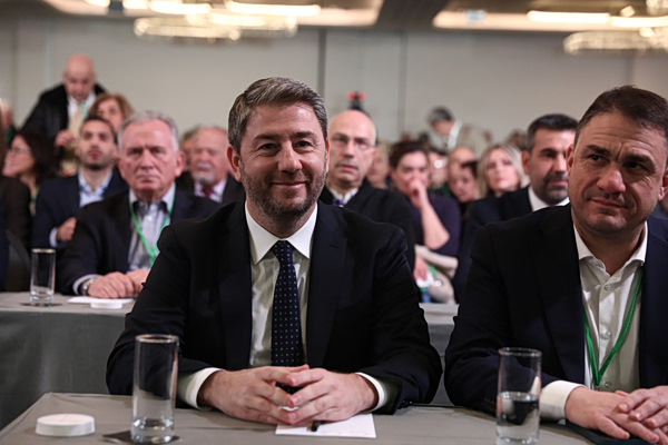 Τσουκαλάς: Πανικόβλητη η κυβέρνηση, σεβασμός αλά καρτ στη Δικαιοσύνη από τη Νέα Δημοκρατία