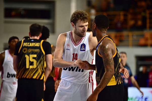 LIVE: ΑΕΚ – Ολυμπιακός