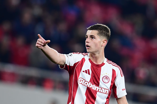 Αποθεώθηκε ξανά ο Μουζακίτης – Διάσημη ποδοσφαιρική πλατφόρμα… ανέλυσε το ταλέντο του