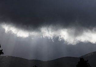 Καιρός: Με δυο πρόσωπα την Μεγάλη Εβδομάδα – Πώς θα γιορτάσουμε το Πάσχα