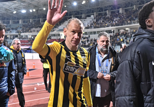 Ανανέωσε με την ΑΕΚ ο Βίντα (vid)