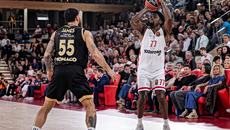 Μάικ Τζέιμς: «Θα έχουμε τις ευκαιρίες μας κόντρα στον Ολυμπιακό»