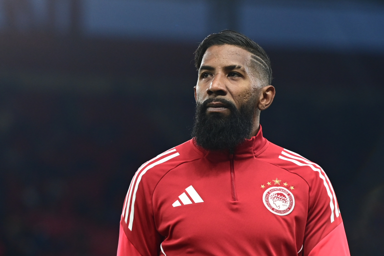 Οι πασχαλινές ευχές του Ροντινέι από τις Σπέτσες (pic)