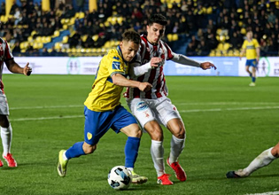 Οι αθλητικές μεταδόσεις (18/4): Πού θα δείτε τα ματς της Super League, τον τελικό του Copa del Rey και Premier League