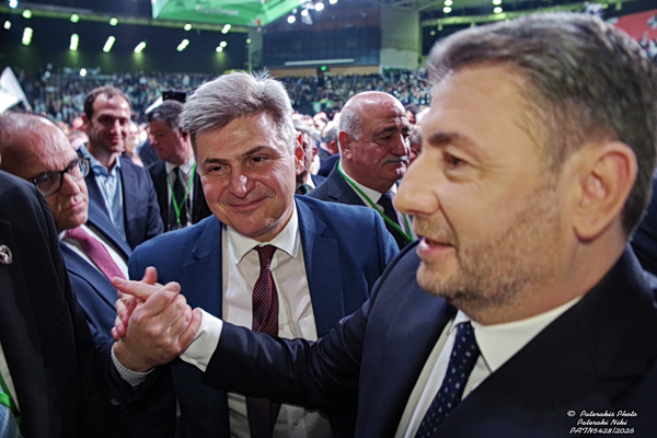 Συνάντηση Ανδρουλάκη – Φαραντούρη για τη συμπόρευση του ευρωβουλευτή με το ΠΑΣΟΚ