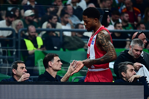 Ολυμπιακός: Θετικά νέα με Τζόουνς – Επέστρεψε σε φουλ ρυθμούς προπονήσεων