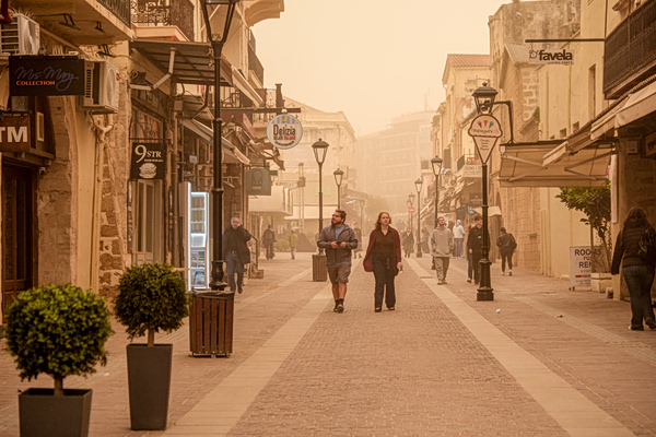 Βροχές και αφρικανική σκόνη σήμερα