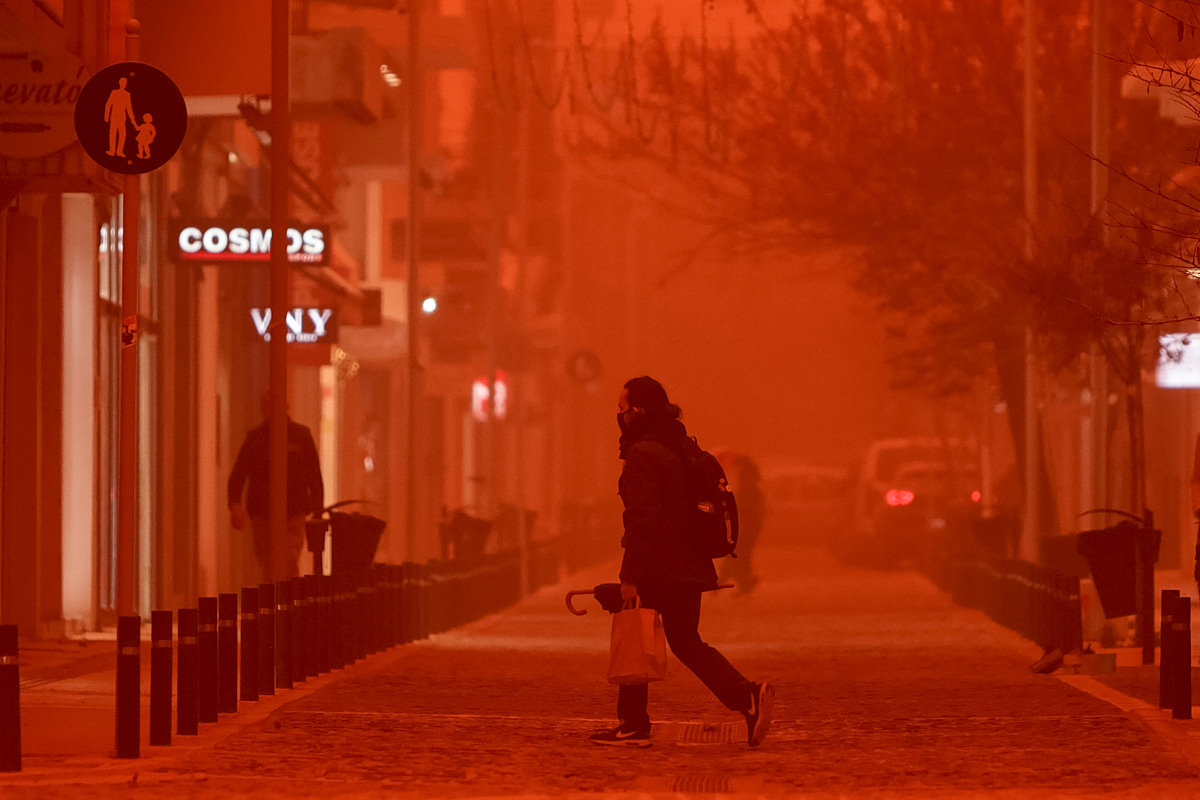 Η πορεία της αφρικανικής σκόνης μέσα από εντυπωσιακές δορυφορικές εικόνες