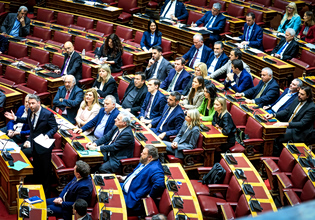 Tο ΠΑΣΟΚ, το «βαθύ γαλάζιο» του ΟΠΕΚΕΠΕ και ο εκλογικός νόμος