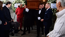 Το τελευταίο «αντίο» στον Βασίλη Γκούμα (pics)